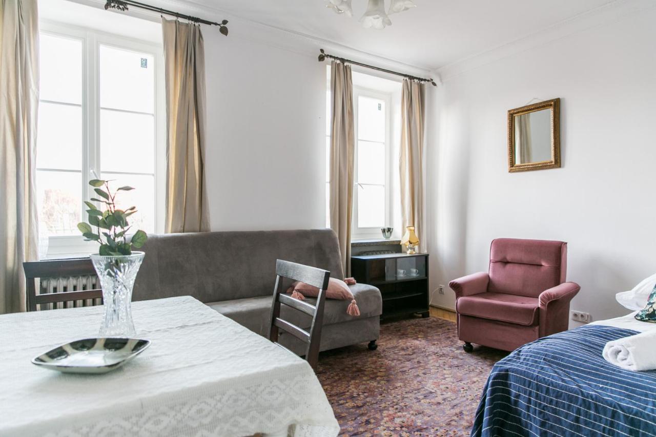 Gloria Ii Old Town Apartment